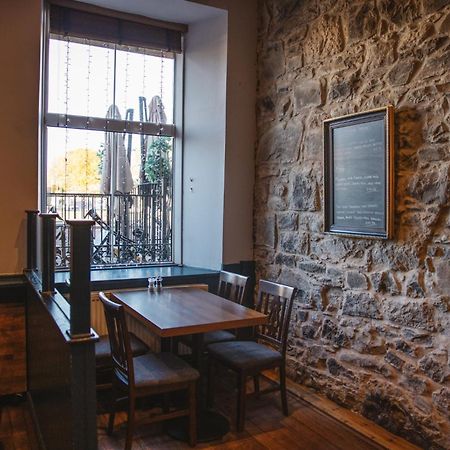 The Portree Hotel Екстериор снимка