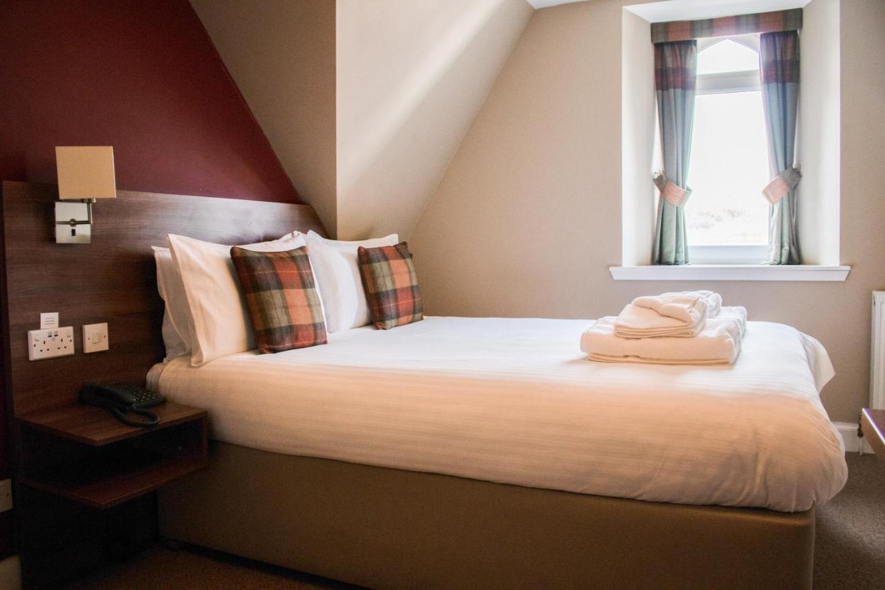 The Portree Hotel Екстериор снимка