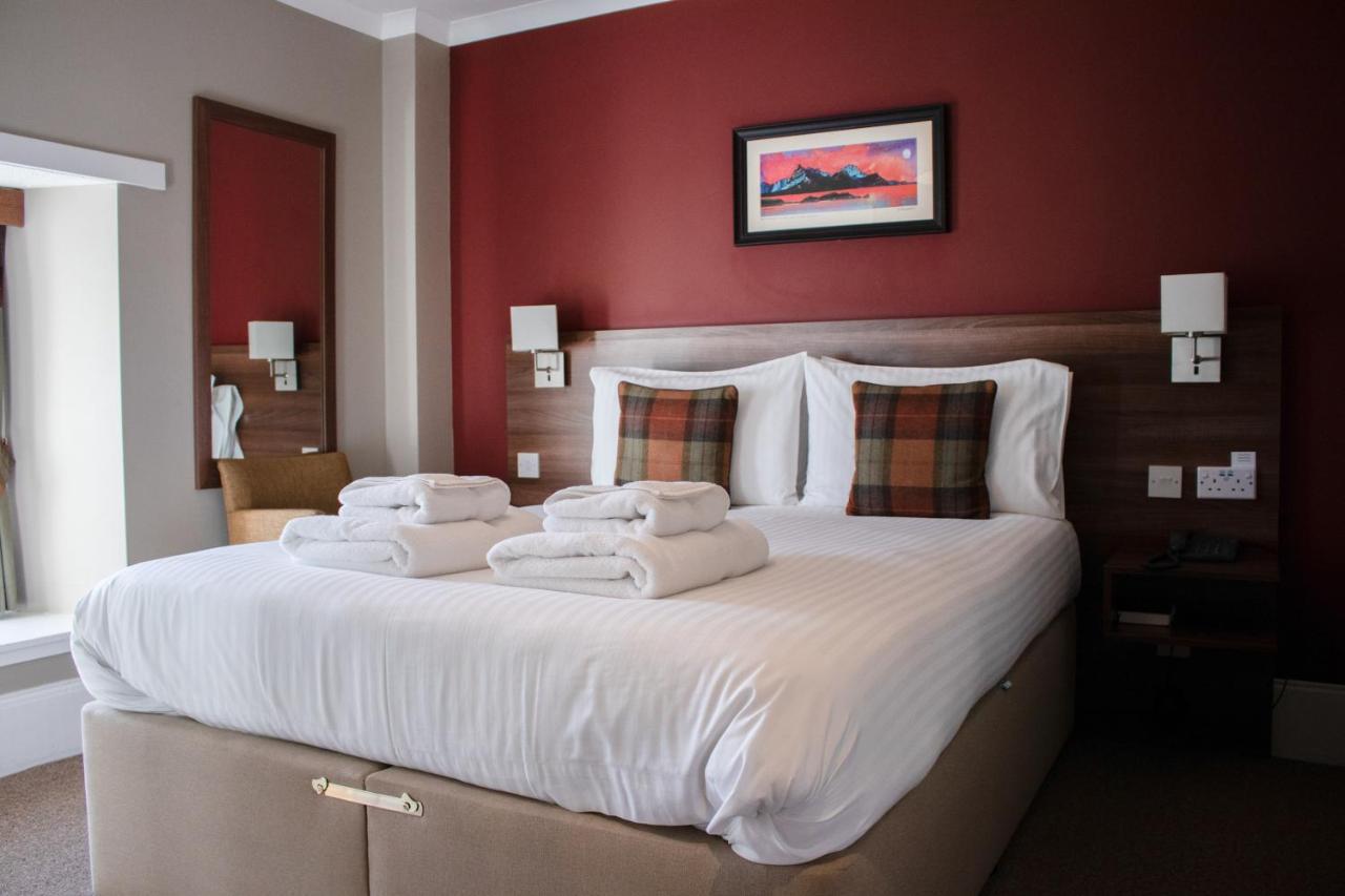 The Portree Hotel Екстериор снимка