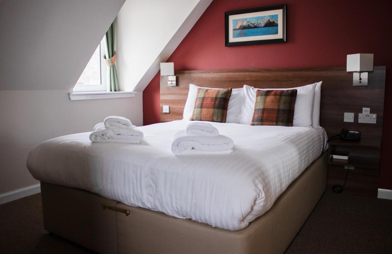 The Portree Hotel Екстериор снимка