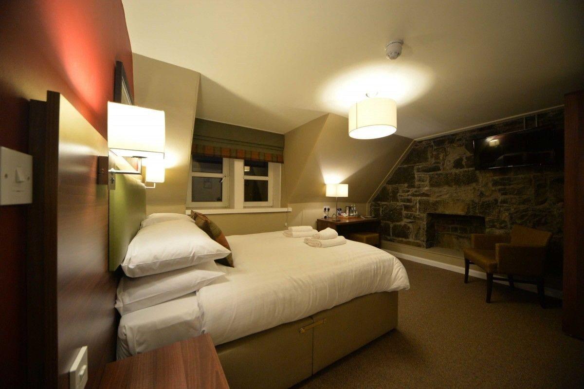 The Portree Hotel Екстериор снимка
