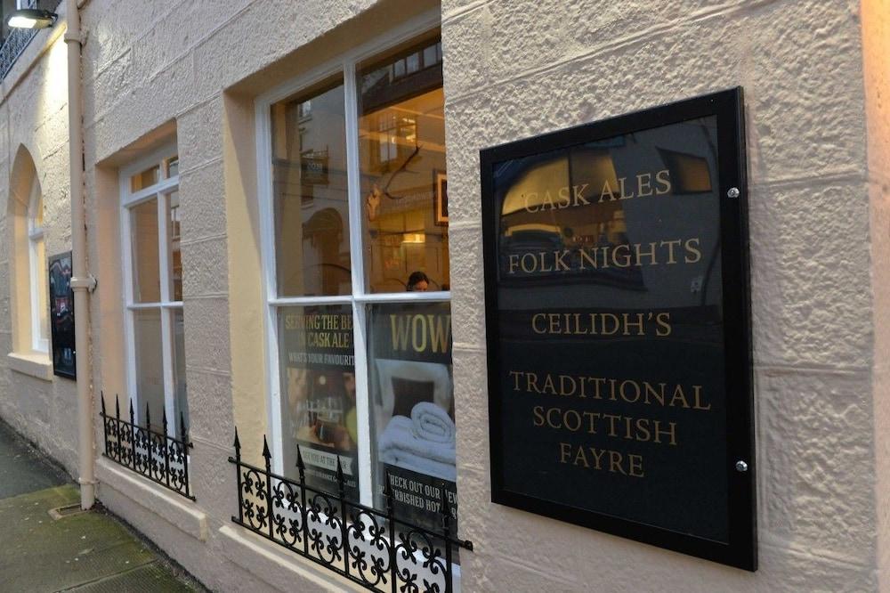 The Portree Hotel Екстериор снимка
