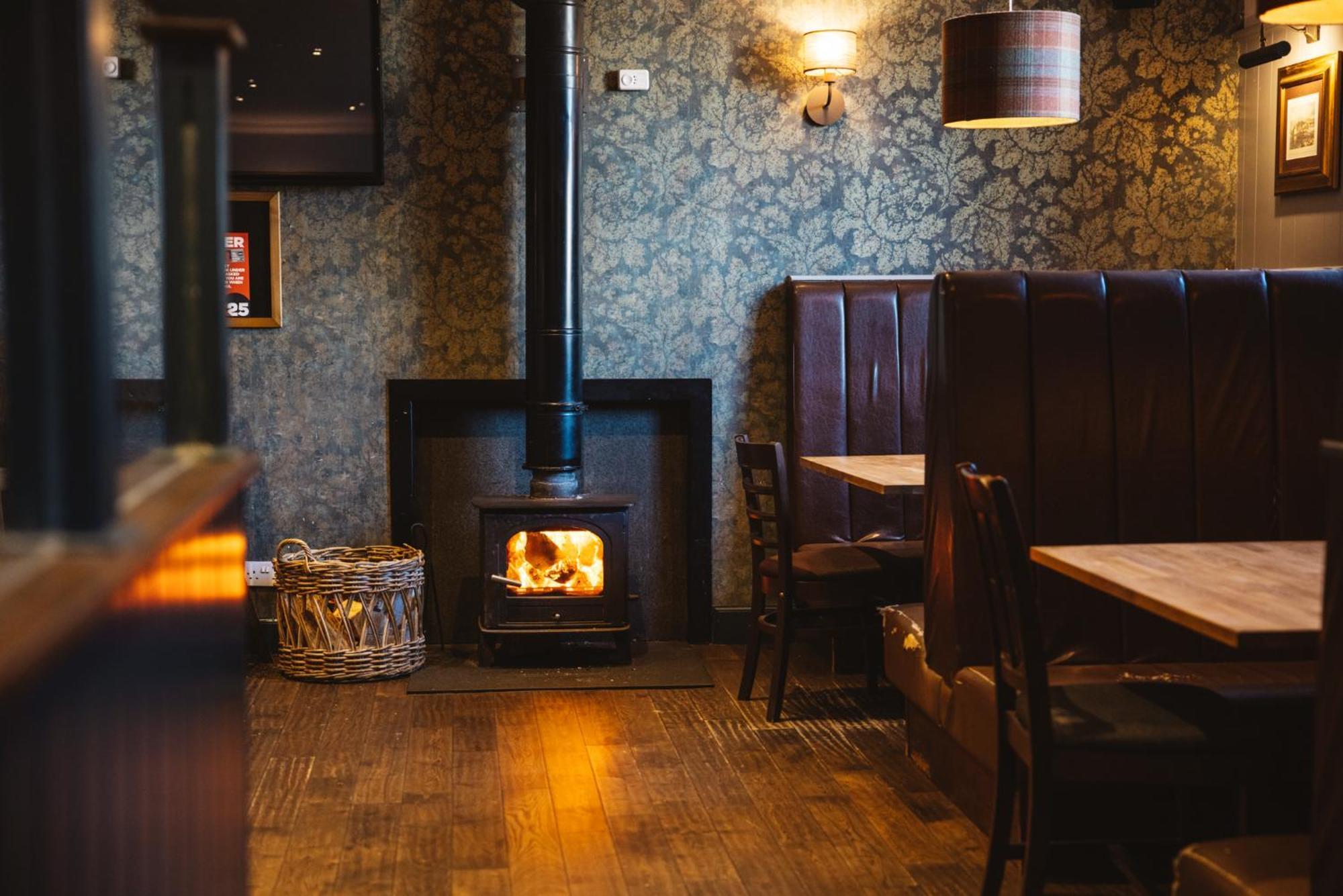 The Portree Hotel Екстериор снимка