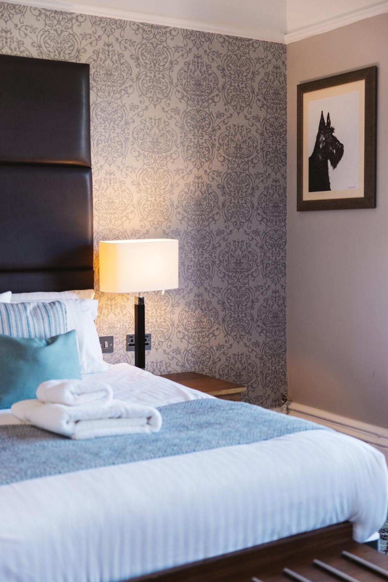The Portree Hotel Екстериор снимка