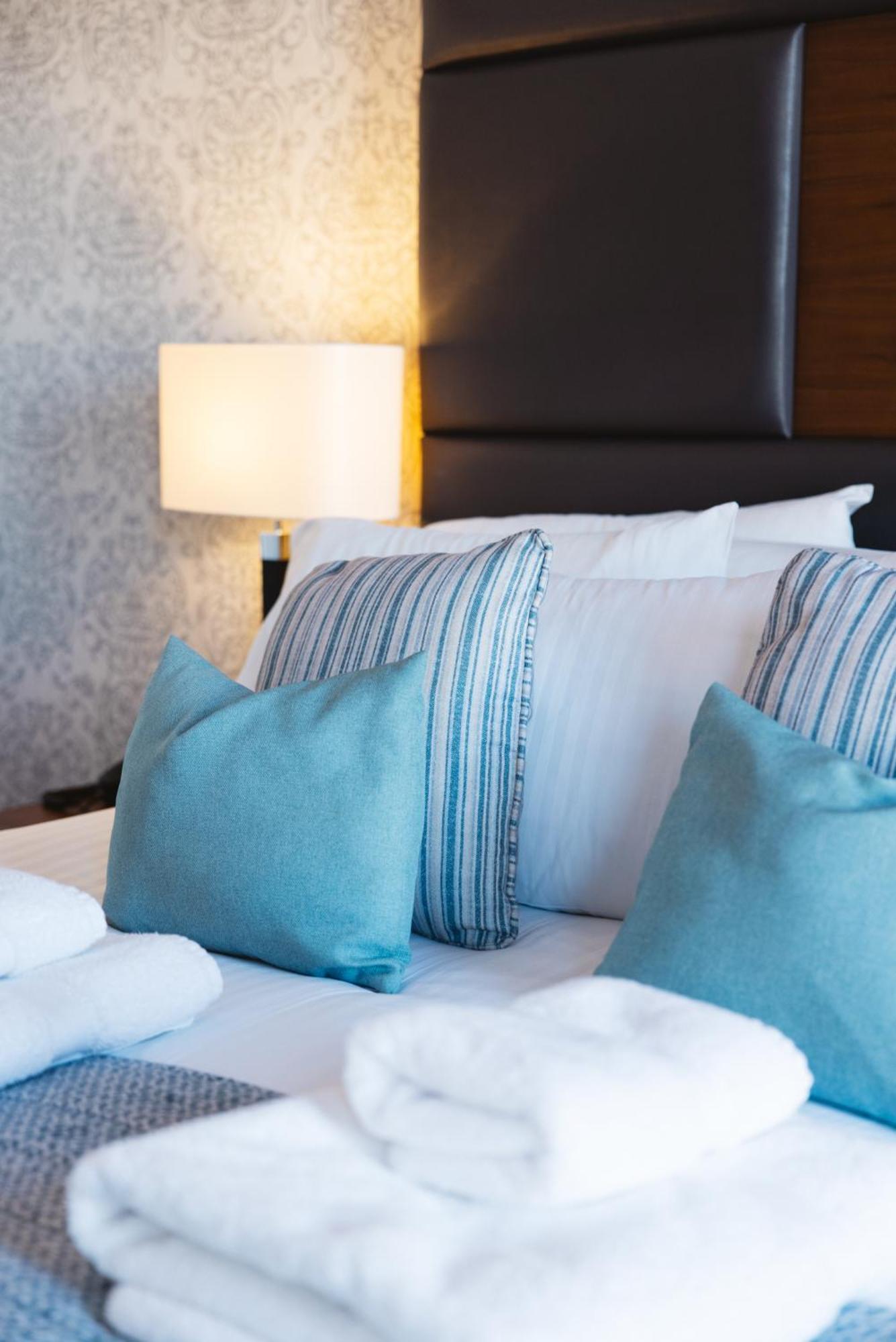 The Portree Hotel Екстериор снимка